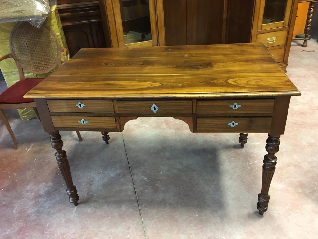 Raul_RESTORER's tweet photo. Mesa escritorio restaurada. Orgullosos de los resultados de esta #restauracióndemuebles #mueblesantiguos #mueblesbonitos #restorer https://t.co/yQ5J8j6OLy