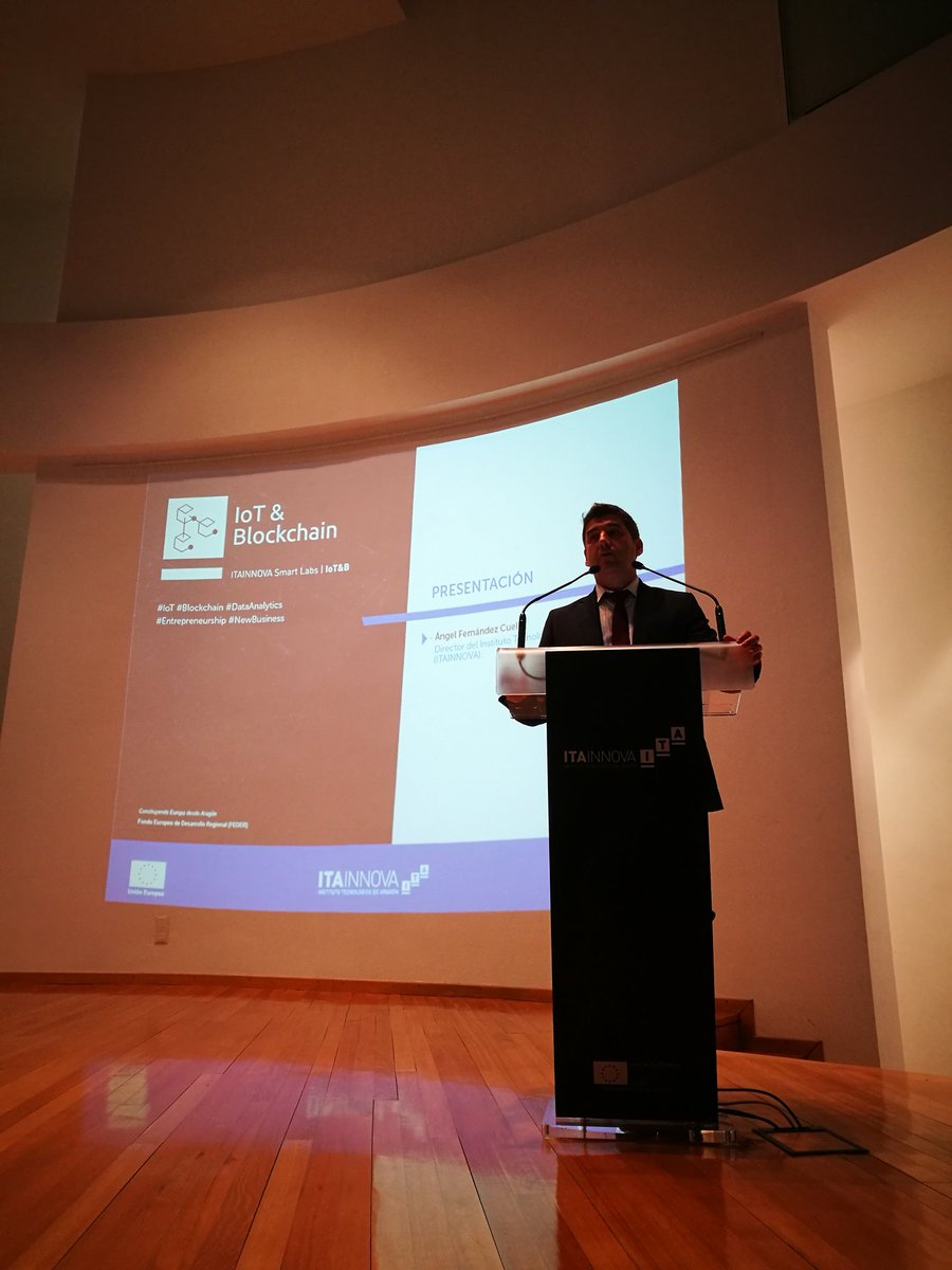 En la jornada organizada por @ITAINNOVA para presentar el nuevo laboratorio de IoT&amp;Blockchain.
En la primera sesión, proyectos emprendedores en torno al IoT &amp; Blockchain. 
#deprimeramano #entrepreneurship