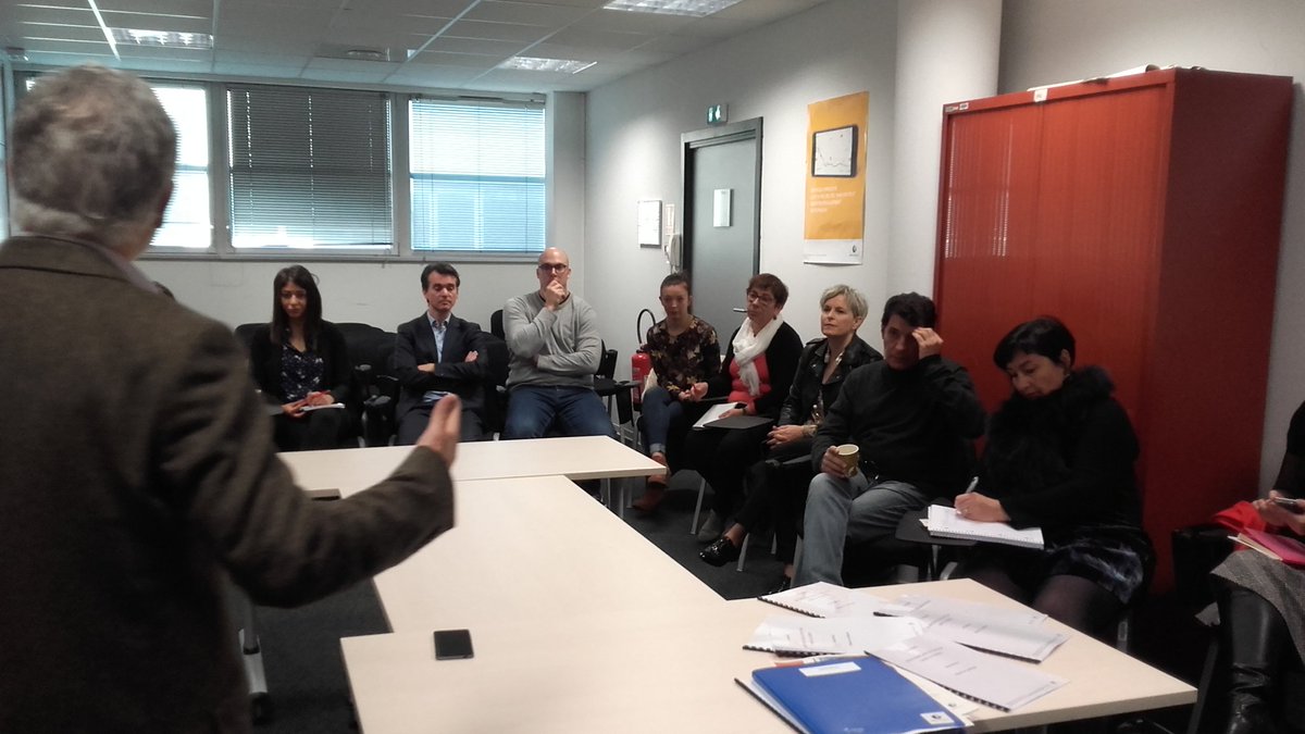 Mariepinheiro3's tweet photo. #VersUnMetier : Présentation à 6 employeurs, 3 centres de Formation et 1 OPCA #MRS développeur codeur et #APICN #Pôle emploi https://t.co/HoDZ4L26oS