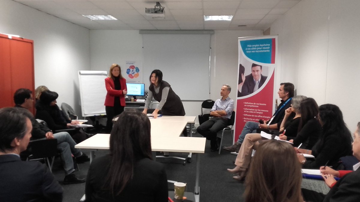 Mariepinheiro3's tweet photo. #VersUnMetier : Présentation à 6 employeurs, 3 centres de Formation et 1 OPCA #MRS développeur codeur et #APICN #Pôle emploi https://t.co/HoDZ4L26oS