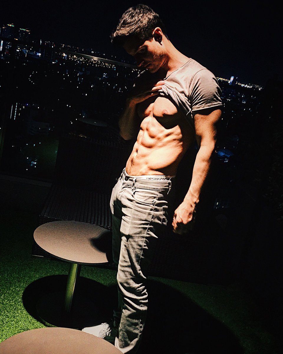 _danielthailand's tweet photo. Just checking they’re still there 😂 #Bangkok #Thailand #rooftop https://t.co/77h8lhO2Pi