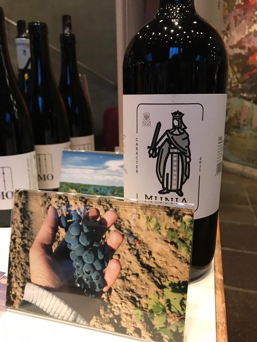 Más fotos de nuestro Showroom en Austria de la semana pasada.
Nuestro Tálamo y los 3 Munias (Roble, Carácter y Especial) fueron muy bien valorados por los asistentes