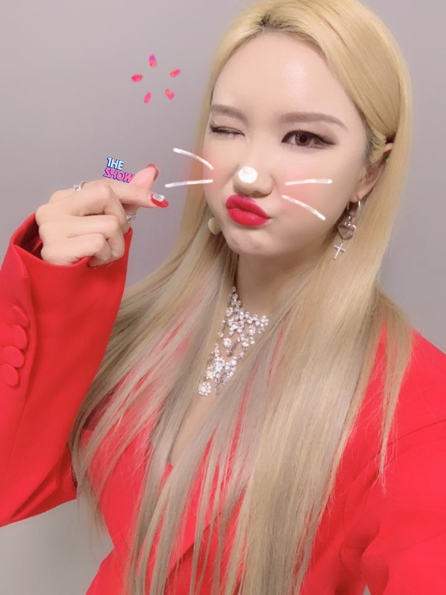 theshow_offcl's tweet image. [★172회 더쇼초이스 후보①] 더쇼초이스 후보에 오른 읷순이들 셀카!! 알러뷰❤️ #EXID #알러뷰 #더쇼 #THESHOW @EXIDofficial