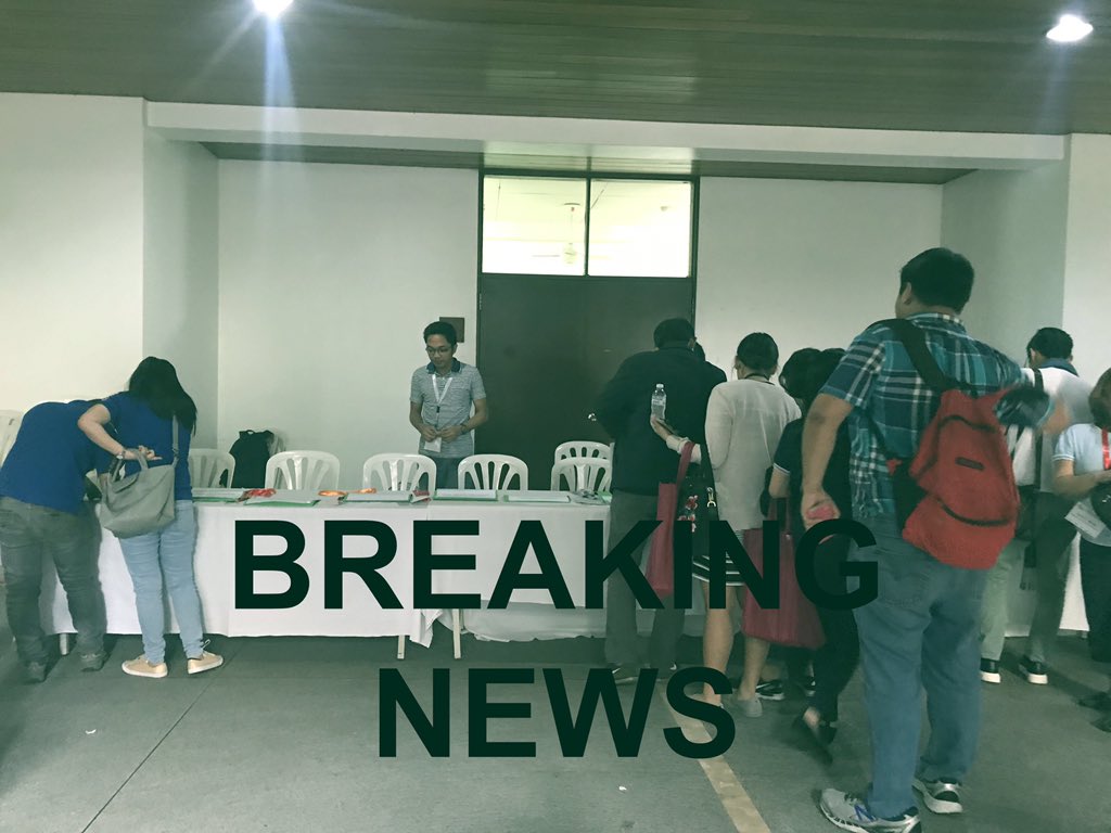 959GreenFM's tweet photo. BREAKING NEWS: The afternoon session for the first day of PCRC 2018 is about to begin. To those who have yet to sign for the registration for the afternoon session, please proceed to the registration booth.
#PCRC2018
#959GreenFMLive
#GreenFMatPCRC https://t.co/oiElvogX31