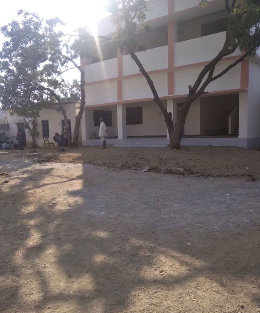 MaheshBabu_UF's tweet photo. Pre-primary school block at #Siddhapuram is fully ready. Superstar @urstrulymahesh #Namrata #Gramam https://t.co/HcqMZg59HZ