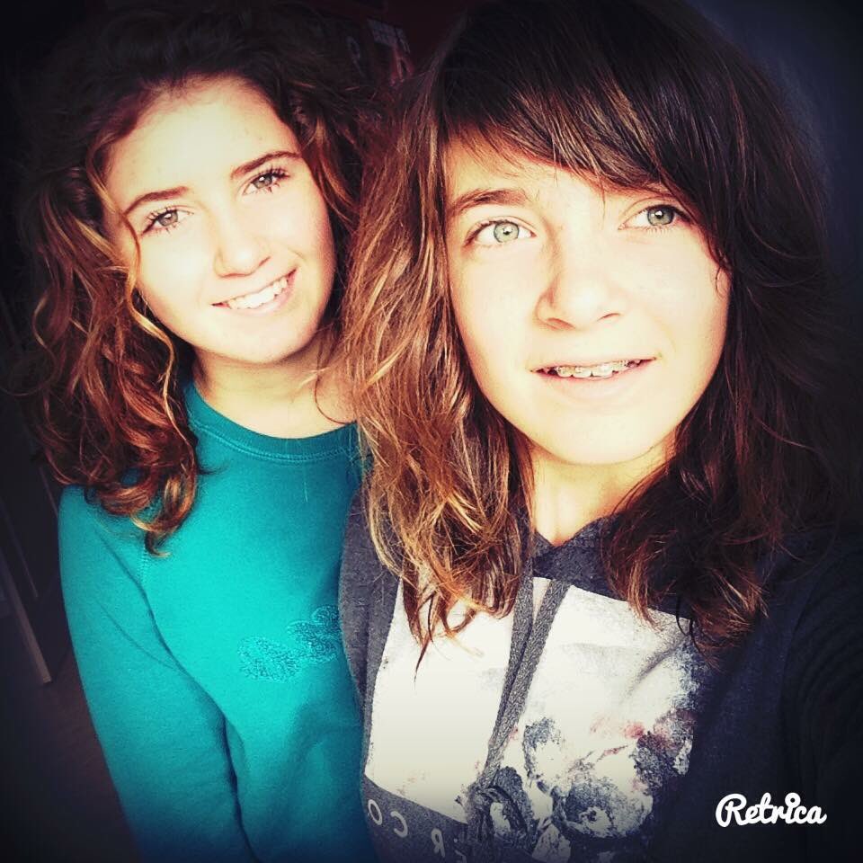 lisatestu's tweet photo. Un joyeux anniversaire à ma soeur d’amour .Enfin une grande fille enfin que physiquement n’est ce pas 😂
A 18 ans de complicité, de partage et surtout d’amour je te souhaite le meilleur ma petite sœur !🎊🎉❤️@LaurieTestu https://t.co/PO2UPzcpBq