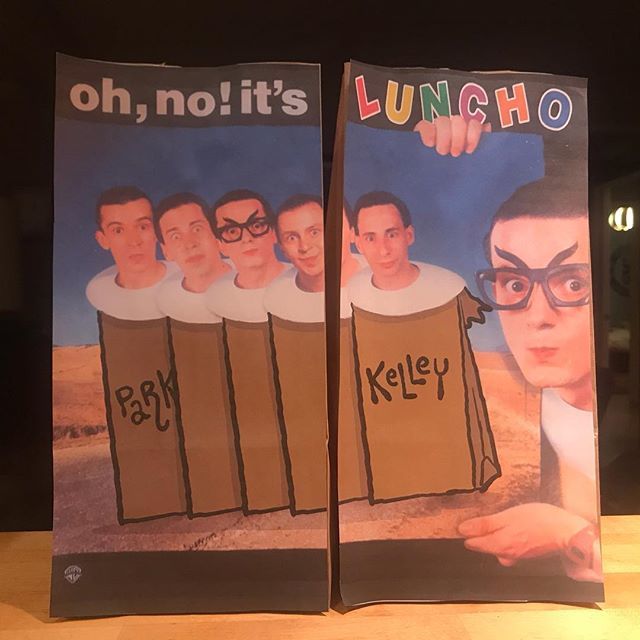 misterwarburton's tweet photo. Oh No It’s Luncho #ohnoitsdevo #devo #markmothersbaugh #albums #lunchbags #lunchbag #lunchbagart #lunchdoodles #lunchbagcustom #kidslunches #instart #artistsoninstagram https://t.co/8hz2qK0gPf https://t.co/BmHb3FVHW1