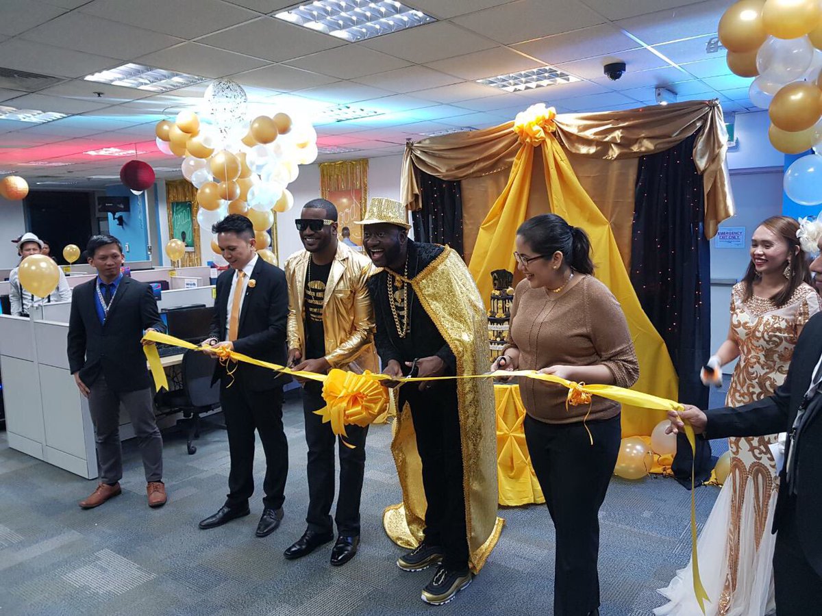 despi_jay's tweet photo. We are sooo ready for #GOLDPLUS !!!! Definitely an honor to celebrate new beginnings with @anthonyetuggle himself!! @mb7803 @mega_supersales @AnsariJing @edibads @LeFelineBoss @yesmimay @Kookiejane2 @EstradaEspie #TUGGLENATION #FieldsFam #MegamallAllStars https://t.co/JxKvJnfMRd