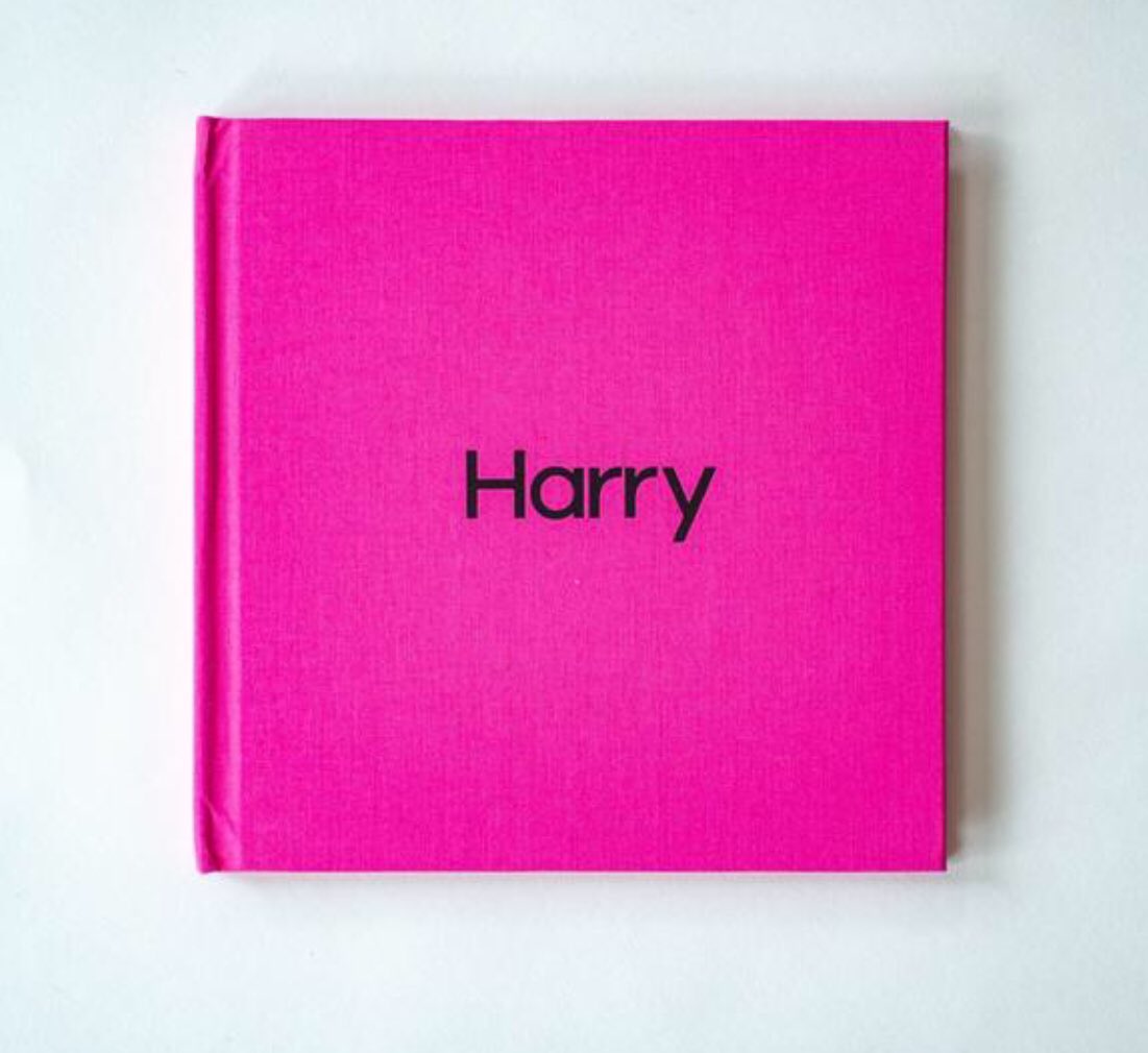 alchemylwt's tweet photo. I’m a big fan of harry but more of a louie and louis once said “let’s make someone happy today” to his mum when he felt down to cheer himself and others up.
I wanna do the same :) 

RT to win any harry merch (that’s not sold out) of your choice !!!

Giveaway ends - December 11th https://t.co/SzkJjLSKU9
