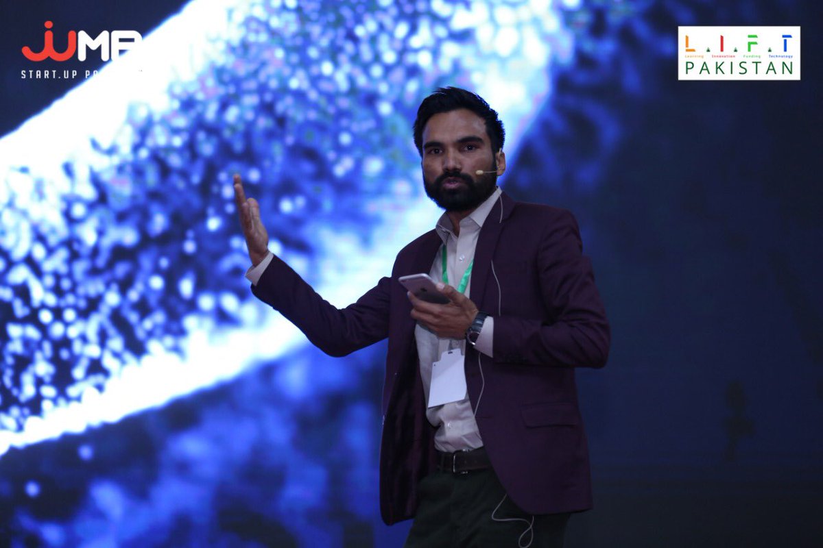edtechglobals's tweet image. Founder &amp;amp; CEO of EdTech Pakistan Mr. Zahid Imran briefing Education &amp;amp; Business Leaders from Pakistan and across the globe on EdTech Conference at #LIFTPakistan stage at Jinah Convention Center, Islamabad 14.11.18). His thoughts on Education in 21st Century.#EdTechPakistan #EdTech