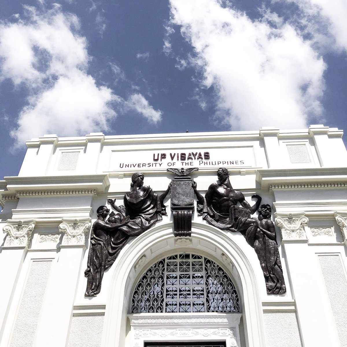 iamvincentandig's tweet image. Appreciation post for the newly renovated Arellano Building, formerly Iloilo City Hall. So excited for its official opening. ✨ #basicaf #UPV