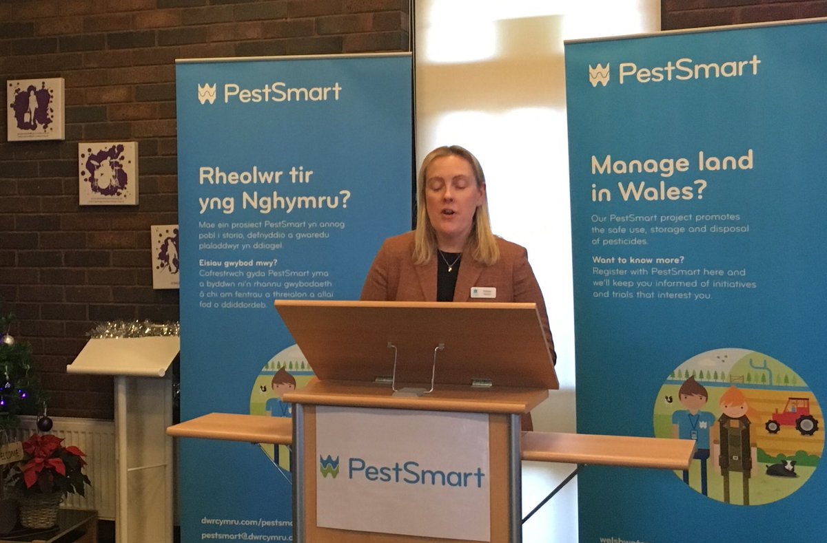 Busy day at the <a href="/royalwelshshow/">Royal Welsh Agricultural Society</a> Winter Fair yesterday catching up with two welsh legends. Shane Williams with <a href="/HybuCigCymru/">HCC</a> highlighting the role of red meat in a healthy diet and Dr Phillippa Pearson <a href="/DwrCymru/">Welsh Water</a> with the importance of partnership working for the welsh landscape.