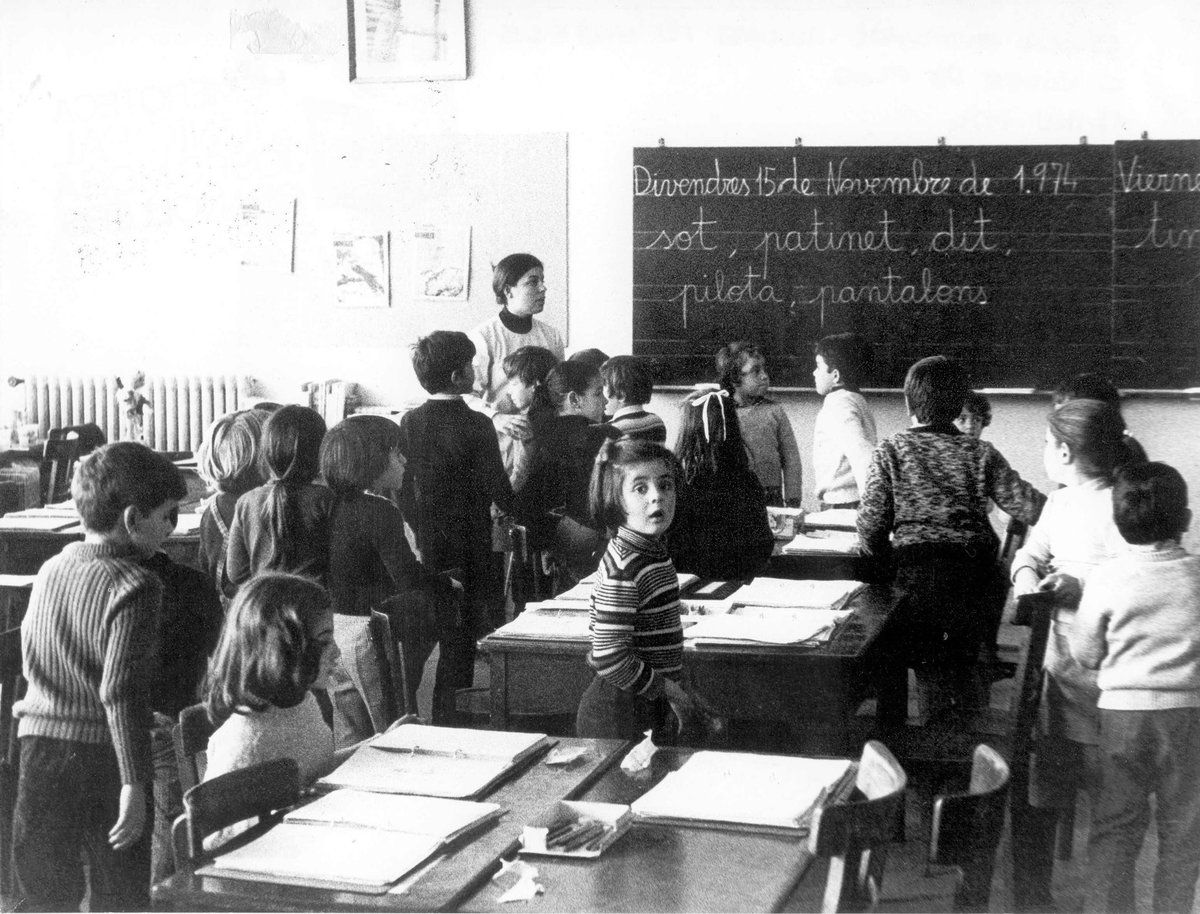 “Vós, mestre, per què ensenyeu?
Ensenyo per tal d'aprendre!"

—Pere Quart

Felicitats, mestres! Gràcies per la faena ben feta!
#diadelamestra  #diadelmestre 👩🏻‍🏫👨‍🏫📚📚