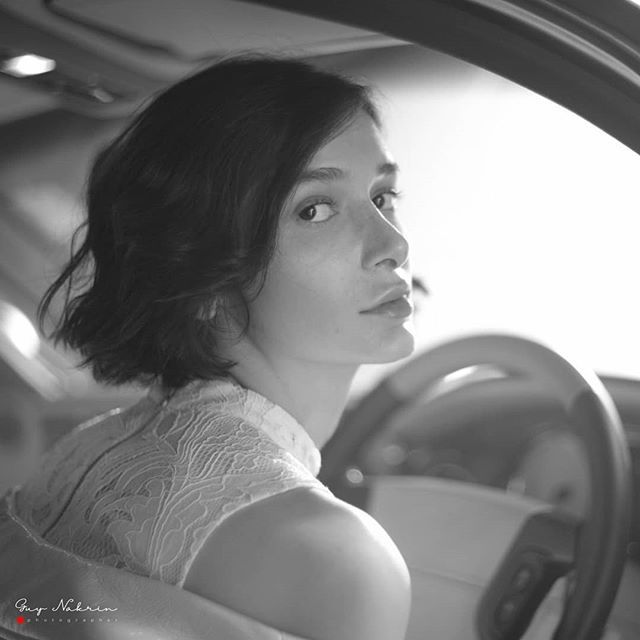 GuyNakrin's tweet photo. Wanna come with me ???? #ONELEICA #ONELEICA2018 #Leica #LeicaThailand #mp240 #noctilux095 #bnw_rose #bnwportrait #bnw_greatshots #bnw_captures #bnwphotography https://t.co/LsZixz0KX2