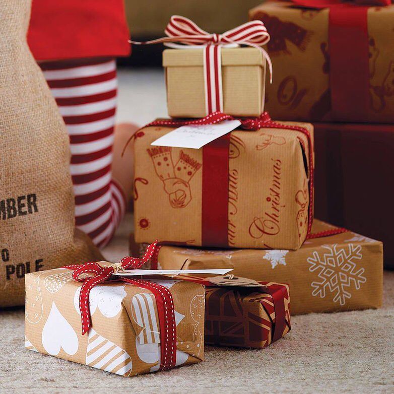 artofliving_sa's tweet photo. #GivingTuesday To add a little Christmas spirit to the Obs Pasta Kitchen, we will be packing Santa parcels for the kitchen guests containing toiletries.

R70 per parcel. 
Donate online via IAHV South Africa 
https://t.co/G5qCGi1nFj #iahv #pastakitchen https://t.co/AvLcsOIMZi