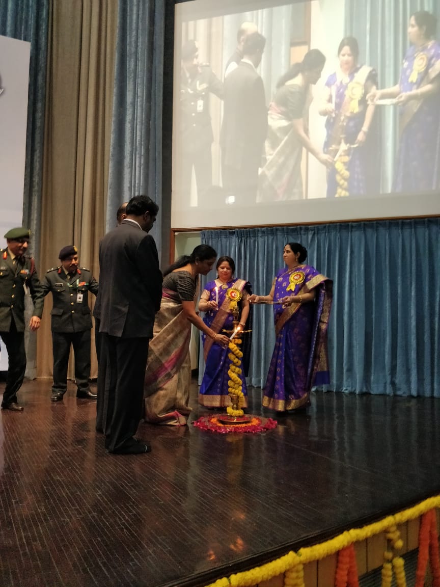 By lighting the ceremonial lamp, Smt @nsitharaman launches the #MissionRakshaGyanShakti today at the DRDO Bhawan. The mission aims to promote IPR in the Defence sector. @SpokespersonMoD