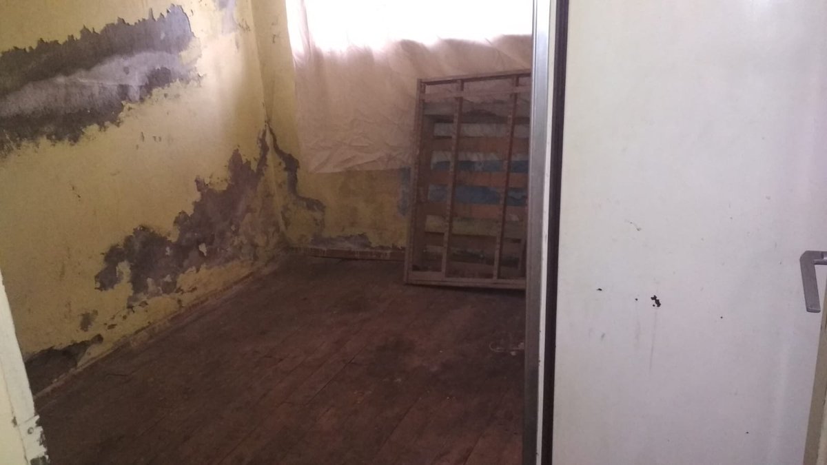 A C İ L 
🔴 3 çocuklu bir ailemiz var babaları engelli
⛔Soba yok odun kömür yok mutfak dolabı BOMBOŞ yiyecek bisey kalmamış
Sizden yardım bekliyorlar!