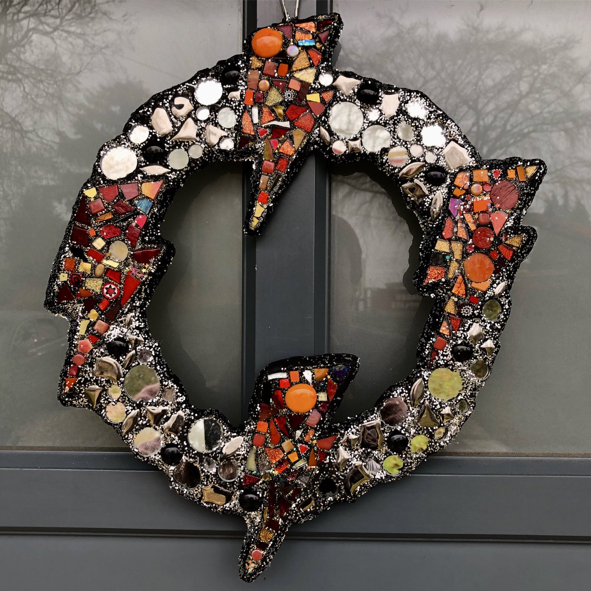 Calling all David Bowie fans living within easy reach of London. Don’t keep up with the Jones with a boring Xmas wreath....keep up with the David Jones with a ziggy one! Mosaic one offs, this Saturday, Xmas fair at <a href="/HoStBarnabas/">House of St Barnabas</a> in Soho, 1pm - 5pm.
