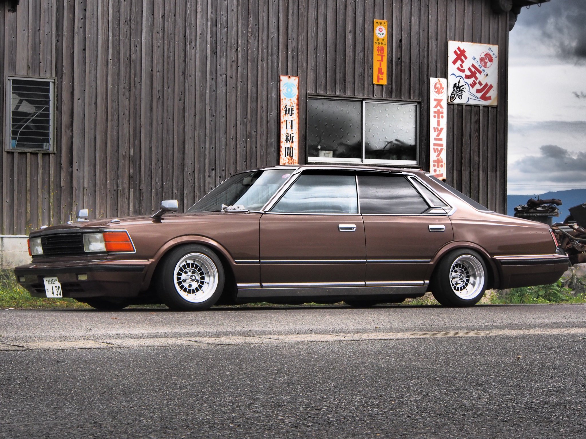 Ds_lTd6UUAUGM9g.jpg:large