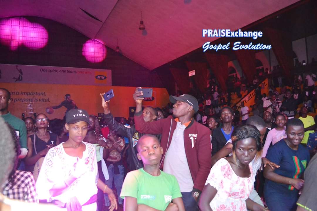 OyirwothFranci4's tweet photo. #TheExperience 26th Dec at the mtn arena lugogo 10k only the tickets are ready free entrance for kids and bouncing @ClaireWilliamz @Deminathor @RebornStatusUg @GWAYug @ConquerAIDs2day @thecollectiveug @thecollectiveug @OliviaZiwa @Nvannungi_ @NdiHawker @Phanerookampala https://t.co/N03Epk3qwF