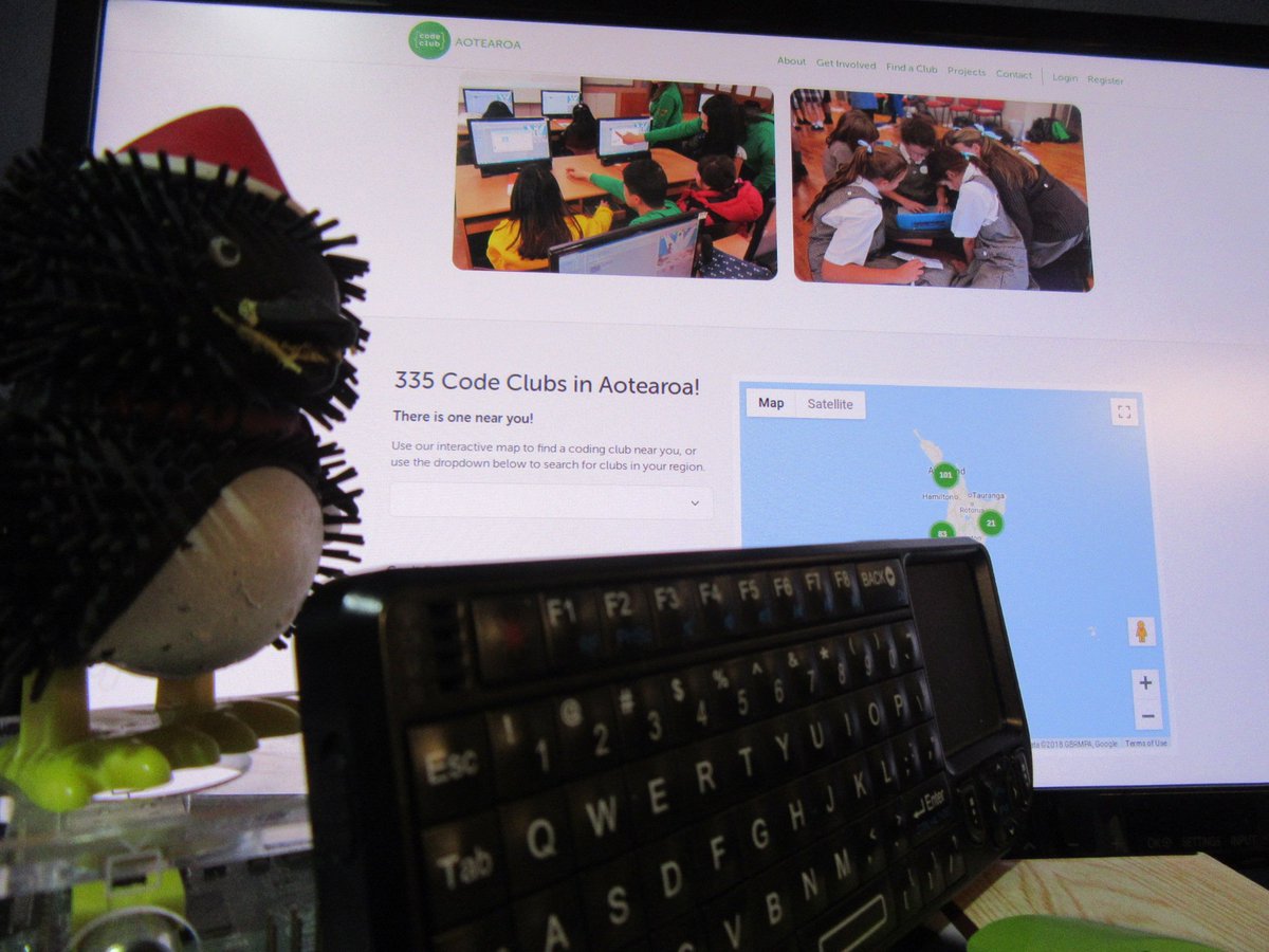linuxconfau's tweet photo. The awesome folks from @codeclubNZ will be running a week long programme for all children aged 6 and up at #linuxconfau #lca2019. No excuse not to bring your family to #Christchurch! Find out the details at https://t.co/itz5ZtMlmq https://t.co/xMYOanRGYA