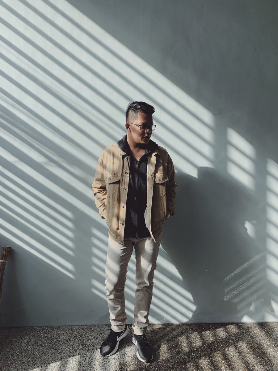 ccbernardo1991's tweet image. SunLight ☀️

#iphoneuser #photography #uniqlojacket #uniqlopants
#nikeshoes #house #setup #morelihght #morepic

📷Jheyn Asuncion Tolentino