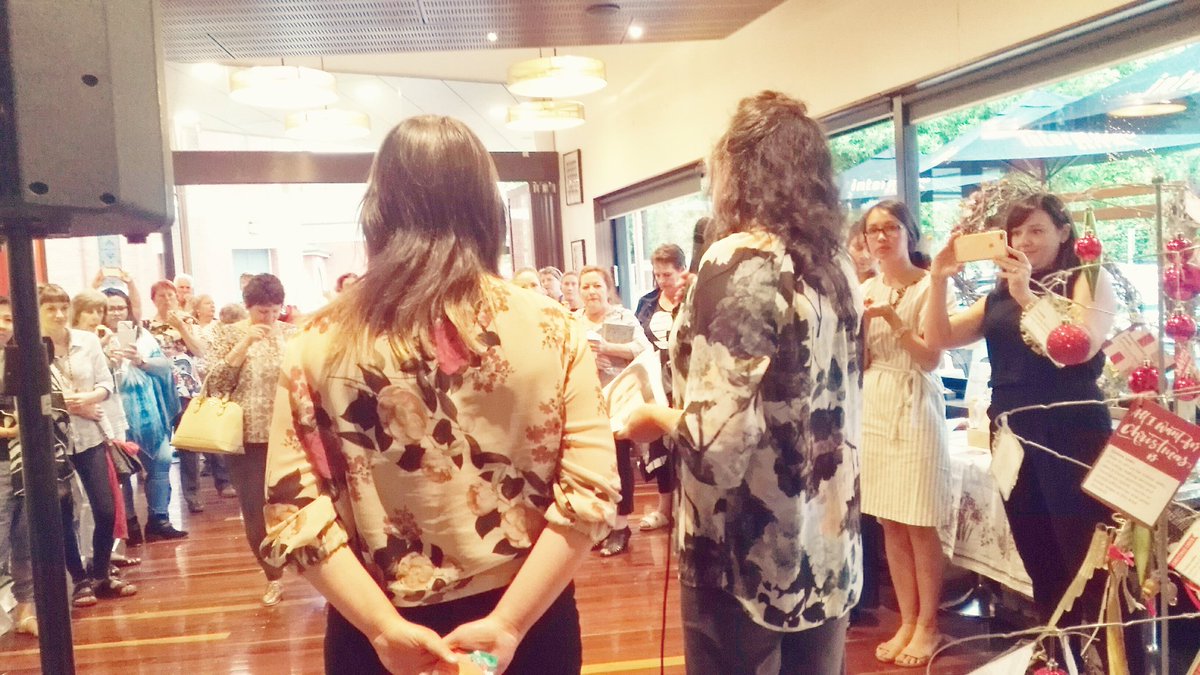 DigitalGoldAU's tweet photo. Proudly supporting local @GlobalSistersAU and @StartUpShakeUp in #Wangaratta tonight! It's about more than financing a business. Encouraging #women to thrive through learning, #community and #technology! # https://t.co/jOTlMT3RNJ
