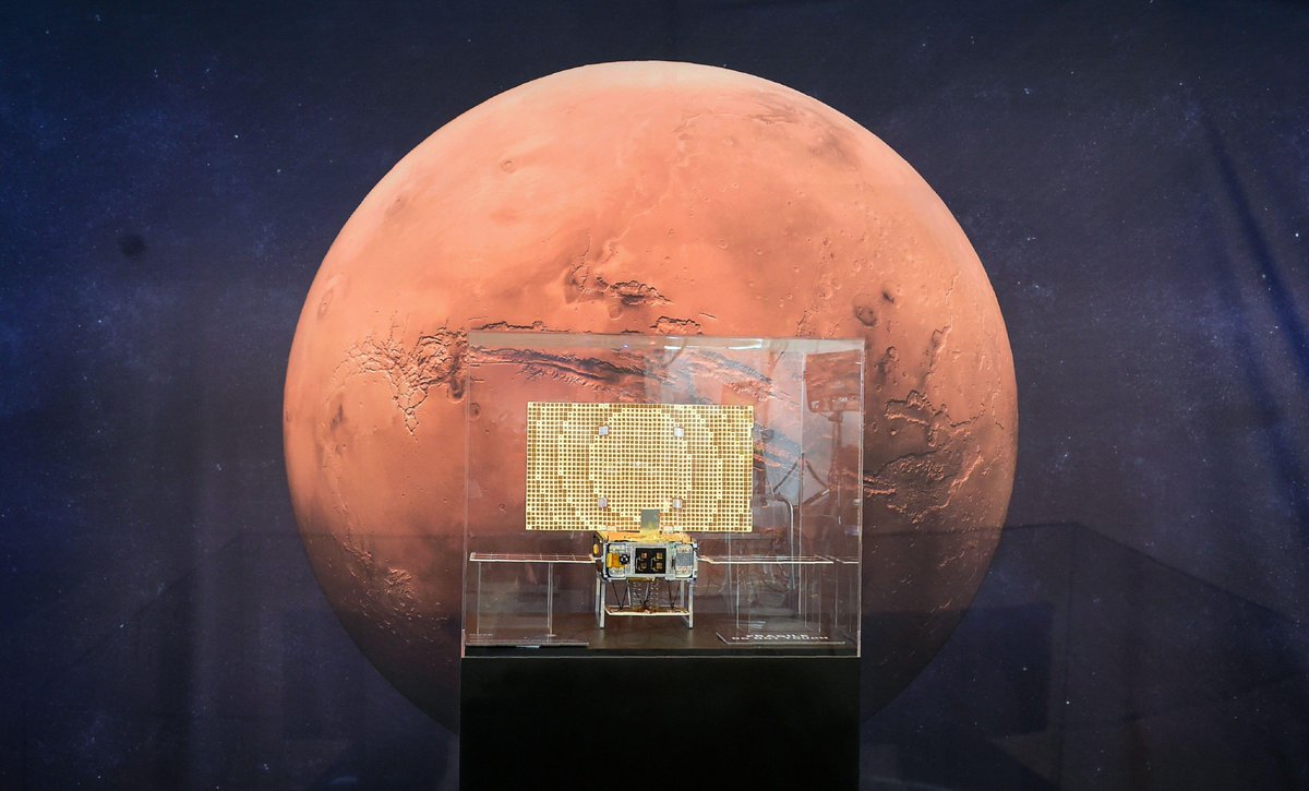 dna's tweet image. WATCH : #NASAInSight successfully lands on #Mars after  'seven minutes of terror'   
dnai.in/fMAS