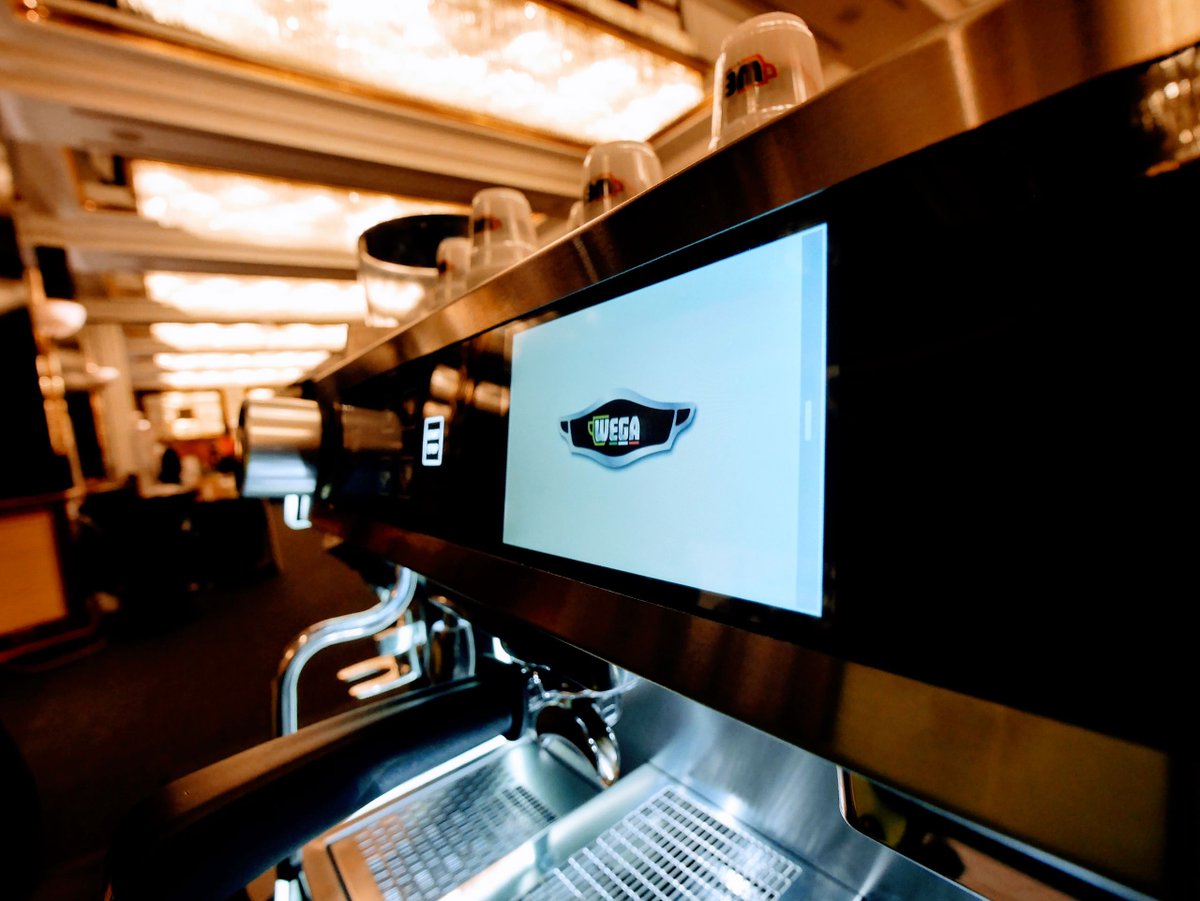 WegaSrl's tweet photo. Wega #Urban at BARtù
Credits Alberto Anderloni
#WegaDreamReal #WegaCoffeeMachines #Wega #WegaEspressoMachines #EspressoMachines #coffeelovers #coffeetime #WegaRocks #WegaAroundTheWorld https://t.co/AhiXcvRZYk