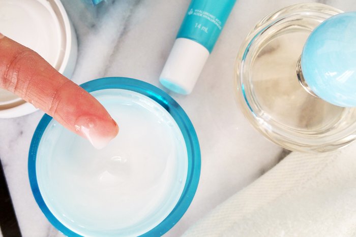 farmacialoria's tweet photo. #BELLEZA
NEUTROGENA HYDRO BOOST - GEL DE AGUA: Gel hidratante. Refuerza la #hidratación de tu #piel durante todo el día, proporcionando una sensación de suavidad y elasticidad.
#cuidadodelapiel #farmacialoria #tufarmaciavirtual #andorra #farmaciaandorra #neutrogena #rostro https://t.co/TbjOKFU1cG