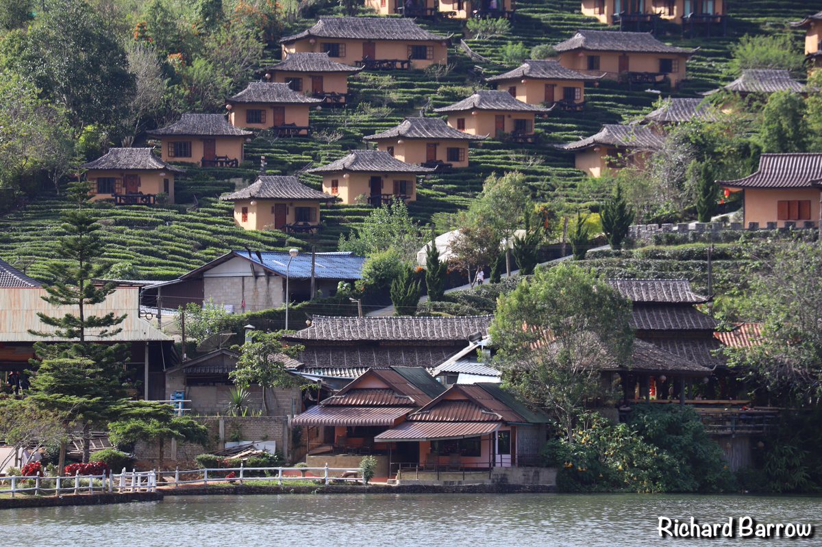 RichardBarrow's tweet photo. Ban Rak Thai is a scenic Chinese community around a lake in Mok Cham sub-district of Mae Hong Son. It was originally settled by former Kuo Min Tang fighters from Yunnan Province, after the Communist takeover of China. #Thailand [1/2] https://t.co/r8DAni9qxI