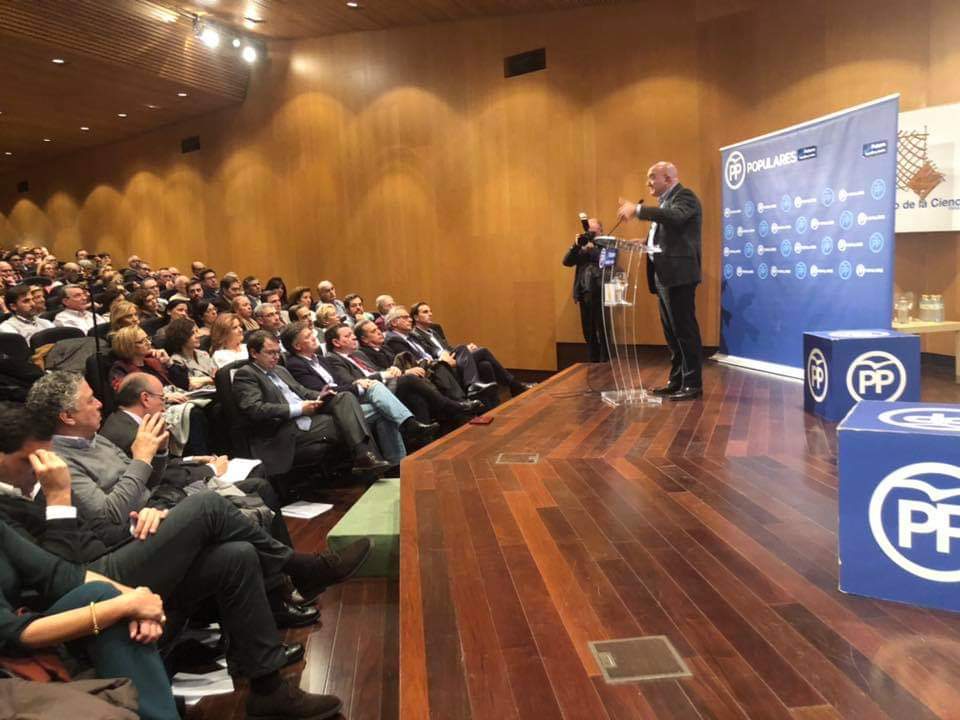 mmercedes_perez's tweet photo. Excelentes intervenciones en la #intermunicipalidadppvalladolid de @luismiggago #Pacovazquez @magyto7 @guzgoal #PabloTrillo @JesusJCarnero @alferma1 con compañeros de @PPLagunaDeDuero escuchando nstras gestiones y el caos y la nada de ls partidos de izquierda https://t.co/MD9yOwrUPK
