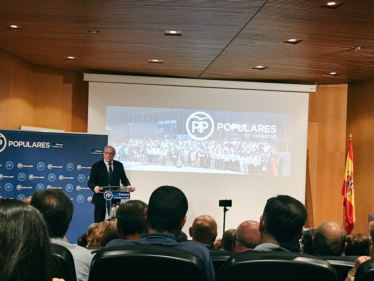 mmercedes_perez's tweet photo. Excelentes intervenciones en la #intermunicipalidadppvalladolid de @luismiggago #Pacovazquez @magyto7 @guzgoal #PabloTrillo @JesusJCarnero @alferma1 con compañeros de @PPLagunaDeDuero escuchando nstras gestiones y el caos y la nada de ls partidos de izquierda https://t.co/MD9yOwrUPK