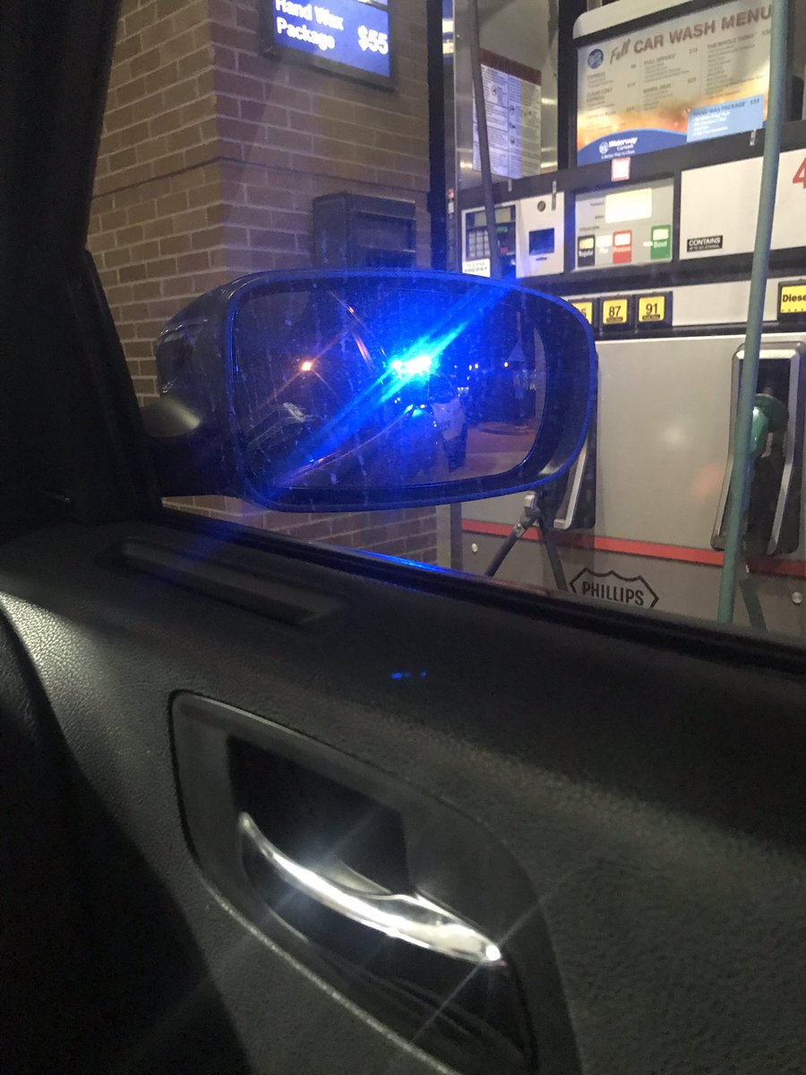 YfnOnezzy's tweet image. @nikkovamp Nowadays cops pull us over just to see the car #hellcat Maybe we was speeding but yo 707hp, what you expect