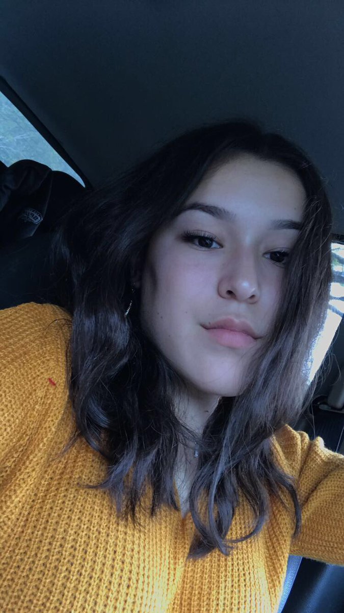 itsmarinaaag's tweet photo. Sunshine on a cloudy day 🌻✨ https://t.co/QmeSeDK9z9
