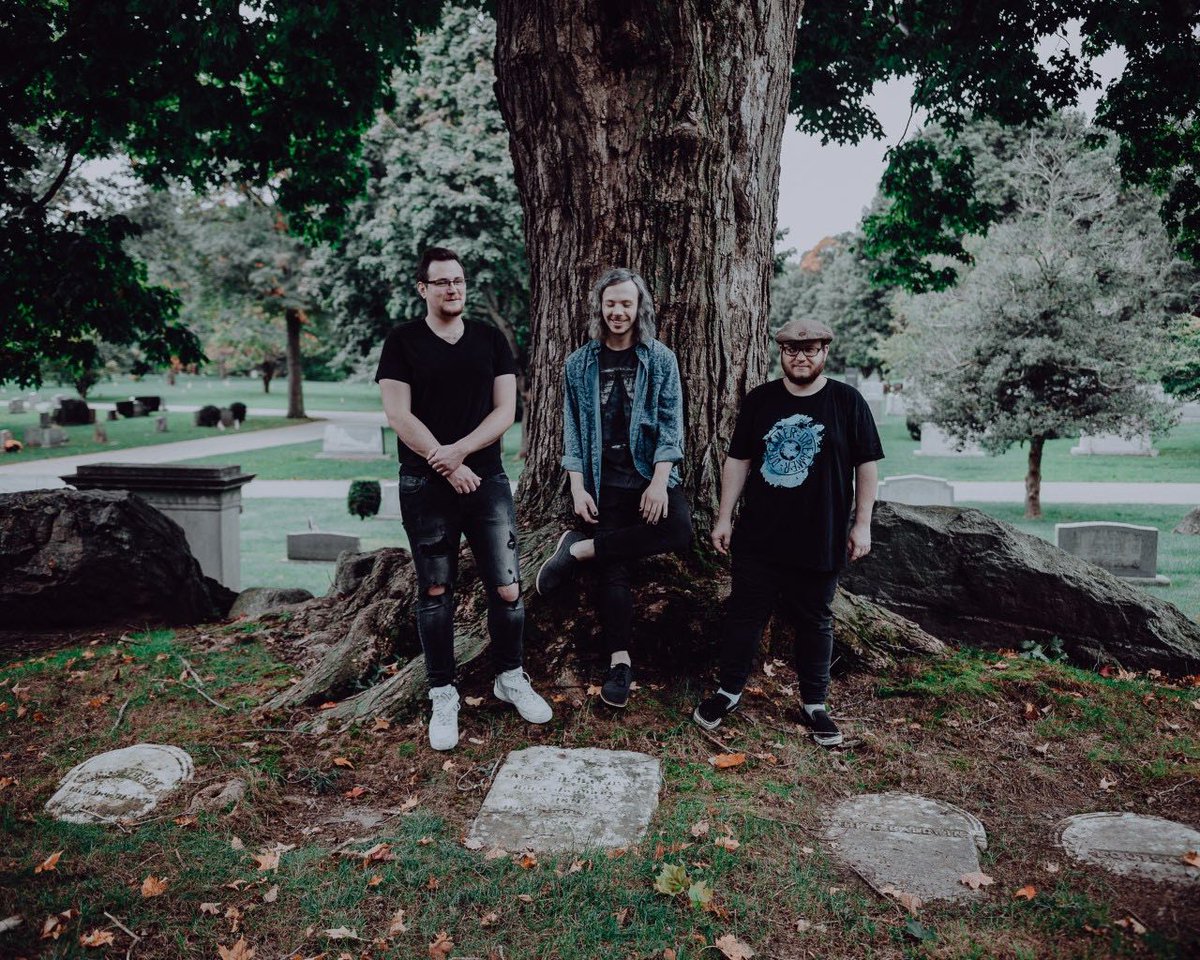 MusicAllAccess's tweet image. Thanks to @helloatlanticri for this time! Check out our latest @AllAccess interview with the Rhode Island trio here- bit.ly/2Q3DQz5 #helloatlantic #nightlife