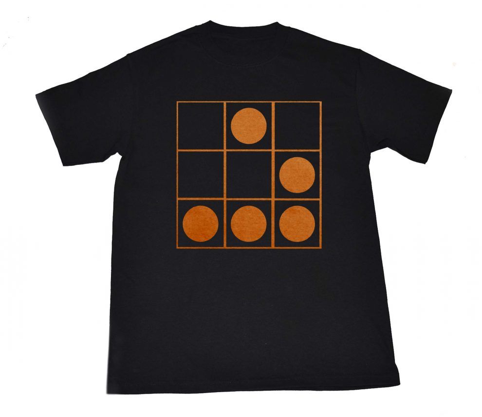 CodeandGeek's tweet image. Si te gusta nuestra playera #EmblemaHacker, corre a nuestra página web, la tenemos disponible para ti. 😎