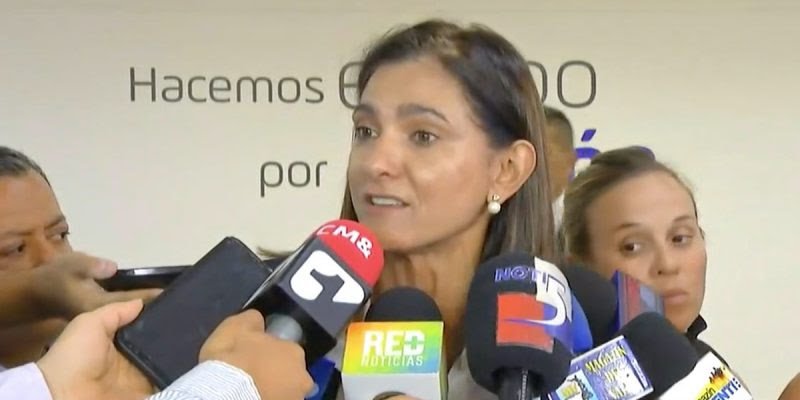 Colfecar's tweet photo. Ministerio de Transporte espera reunirse con gremio camionero + info https://t.co/jDBBimINlE #Colfecar2018 #Noticias1 #Mintransporte #empresariosdeltransporte #transportadoresdecolombia https://t.co/SYz3bosJKY