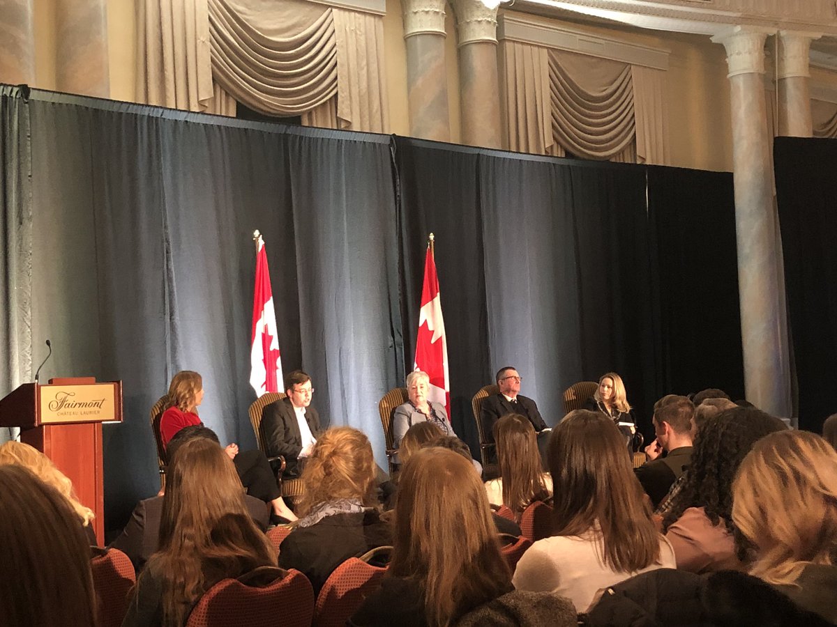 KristinaMartin9's tweet image. Very impressed by tonight’s data &amp;amp; democracy panel put on by @thePANELonline - amazing turn out of young people, especially young women. Need to see more of this in #Ottawa. #datapanel #cdnpoli