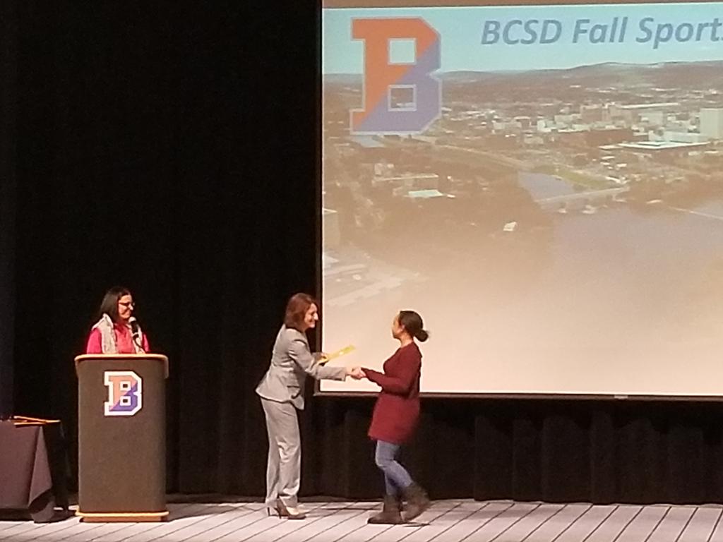 DarioBVazquez's tweet photo. Great to see so many of our talented student athletes get recognized at the Fall Athletic Banquet! #BPatriotProud #BHSfaculty @Kevin_Richman @DrToniaThompson @Salukis26 https://t.co/rGRCNDUGZ8