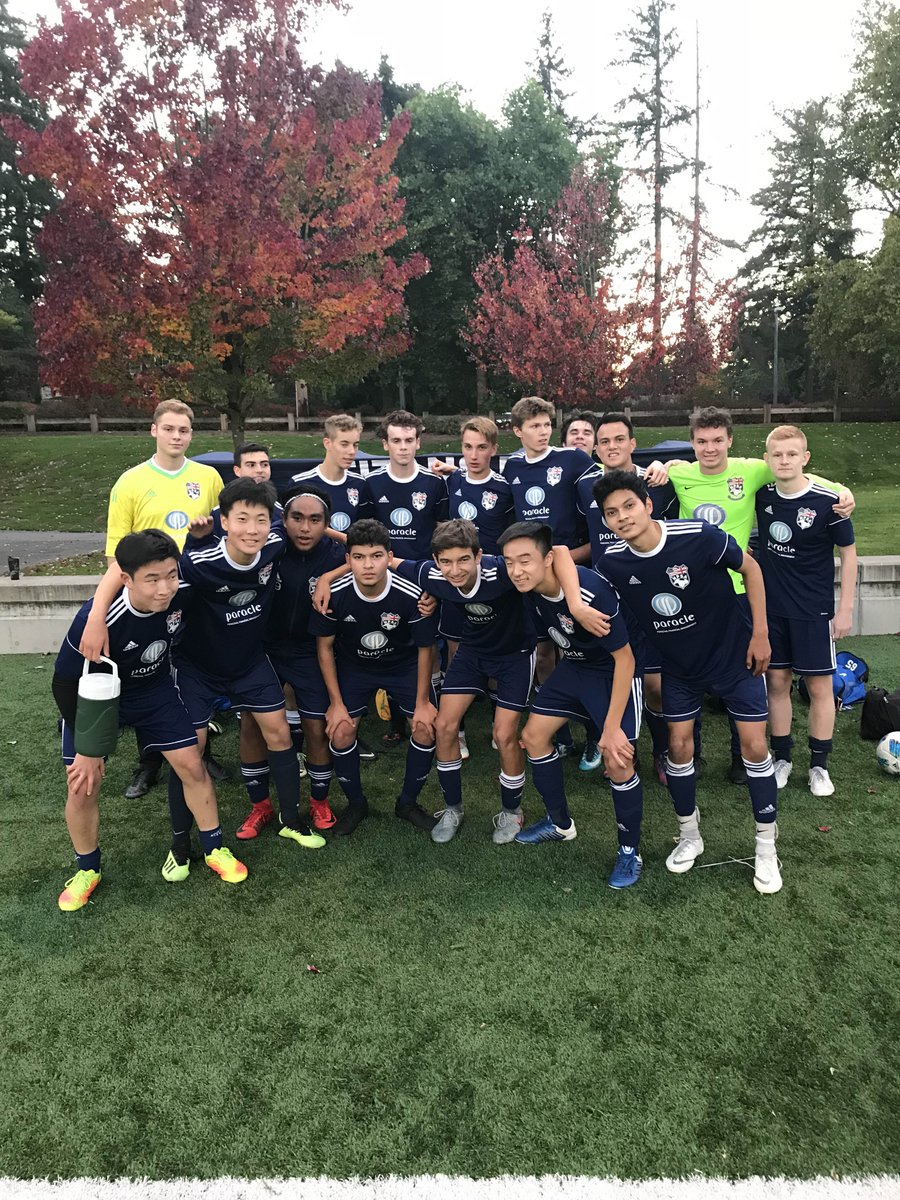 Titanspremierfc's tweet photo. What a great experience for our B01 Navy team this Fall season. The boys finished their season in 🥉rd place in the NPL and were also State Cup Finalists in the Gold bracket. We are so proud of this team for representing our club well on and off the pitch! Go Titans! ⚽️ https://t.co/4NtZp8biOM