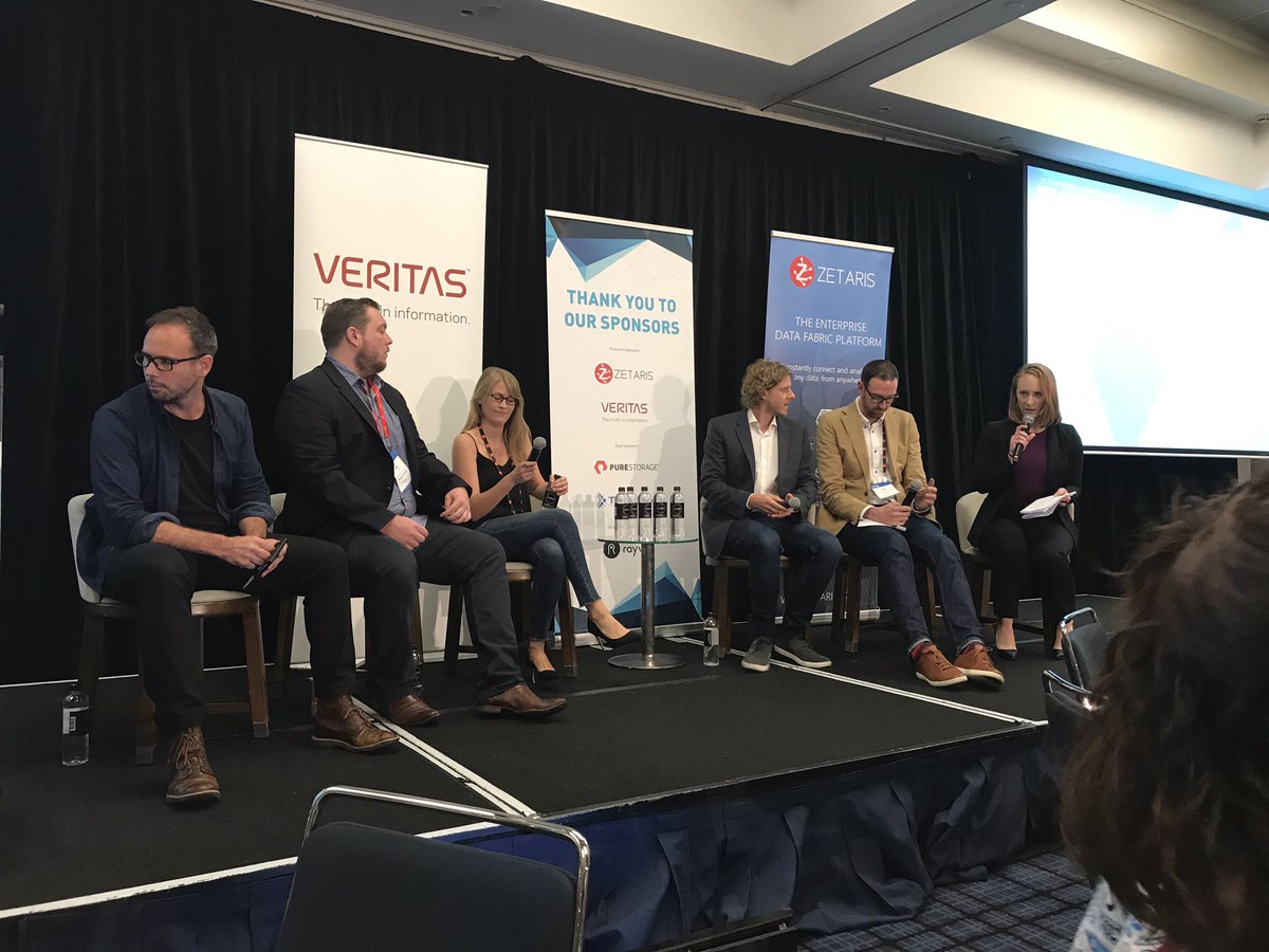 LouiseRobertson's tweet image. This is THE POWER PANEl -data geeks talking marketing @UberFacts @HuffPost @Google @Expedia @Spotify #futuredata2018 #awesome