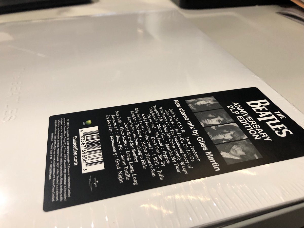 Sintesis_13's tweet photo. Tremendo regalo! Tenemos la edición 50 aniversario del Disco Blanco de #TheBeatles
¿Lo querés? Seguinos, tuiteá con #InvitaSintesis y convencenos de que debe ser tuyo 🎼 https://t.co/kmgk9FPdc4