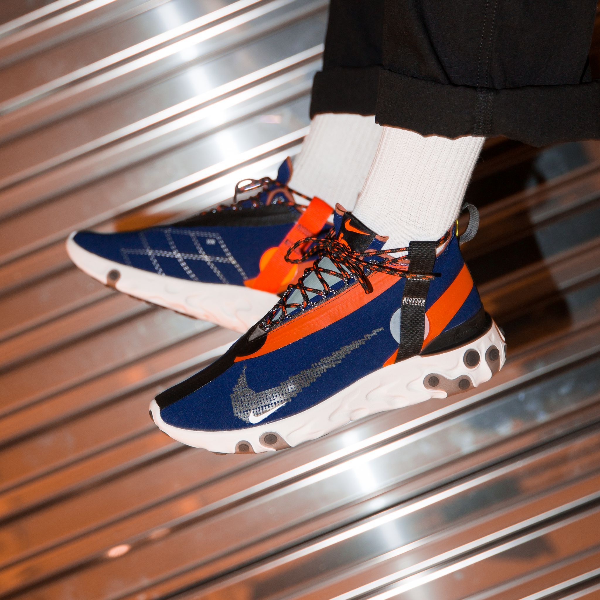 React runner mid wr ispa top blue void