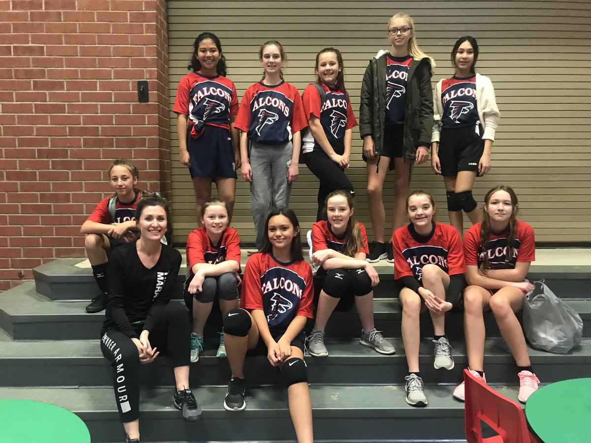 mspottergrade7's tweet photo. Proud of the grade 7/8 girls volleyball teams for representing the Falcons today! 🏐 Great teamwork girls.. looking forward to championship night on December 4th @SPCSSFalcons @SPCSSAthletics https://t.co/jxMRiRPr1M