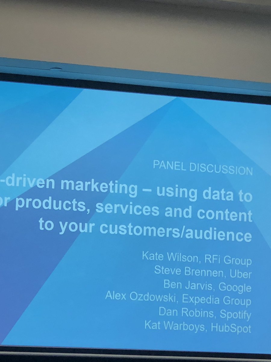 robwilsam's tweet image. #futuredata2018.  Trust Utility Value key themes