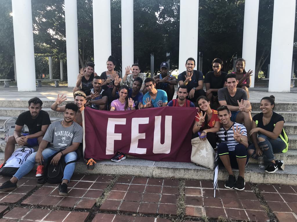 feu_4_uci's tweet photo. Hoy más que nunca reafirmamos el compromiso de ser fieles a los ideales de nuestro Comandente #FidelCastro , a darlo todo por nuestra #Patria #Cuba ,porque #SomosCuba #SomosContinuidad #SomosFacultad4 #SomosUCI 
@Jagove896 @roylan_uci @dcolome2010 @sdlanuez https://t.co/IqsUe987Qv