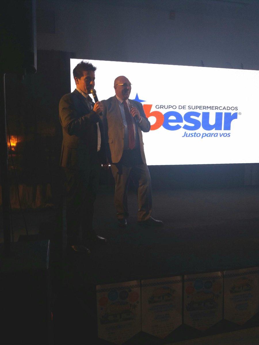 Editorial RETAIL tweet media