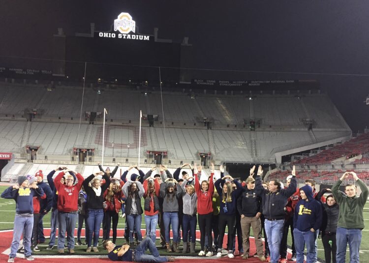 ShelbyFFA's tweet photo. FFA members went to an OSU hockey game and got to take pictures on the OSU football field! https://t.co/ope0vyiD3G