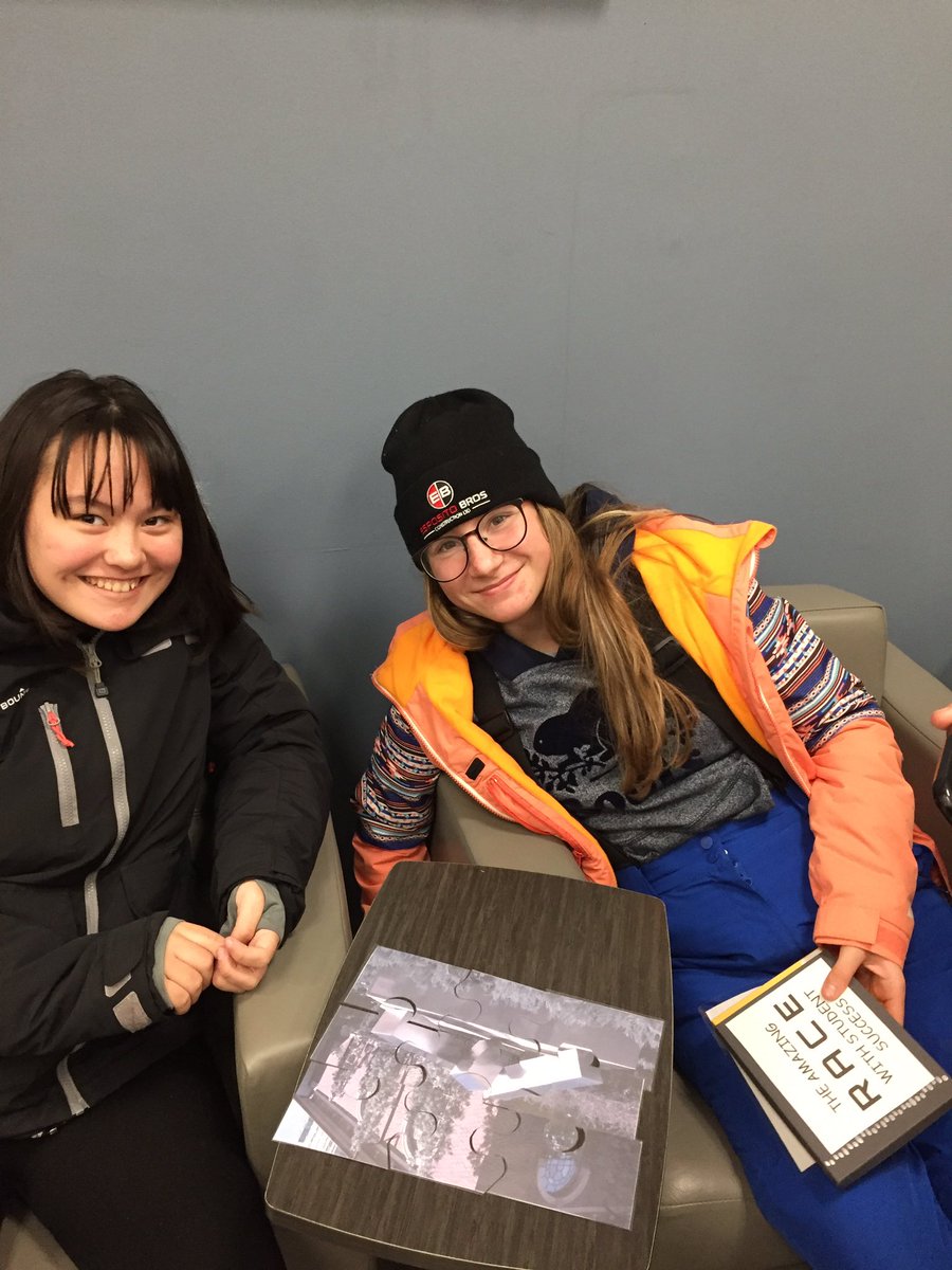 Solving puzzles to discover the next stop on the “Student Success Amazing Race” @eSSTteam